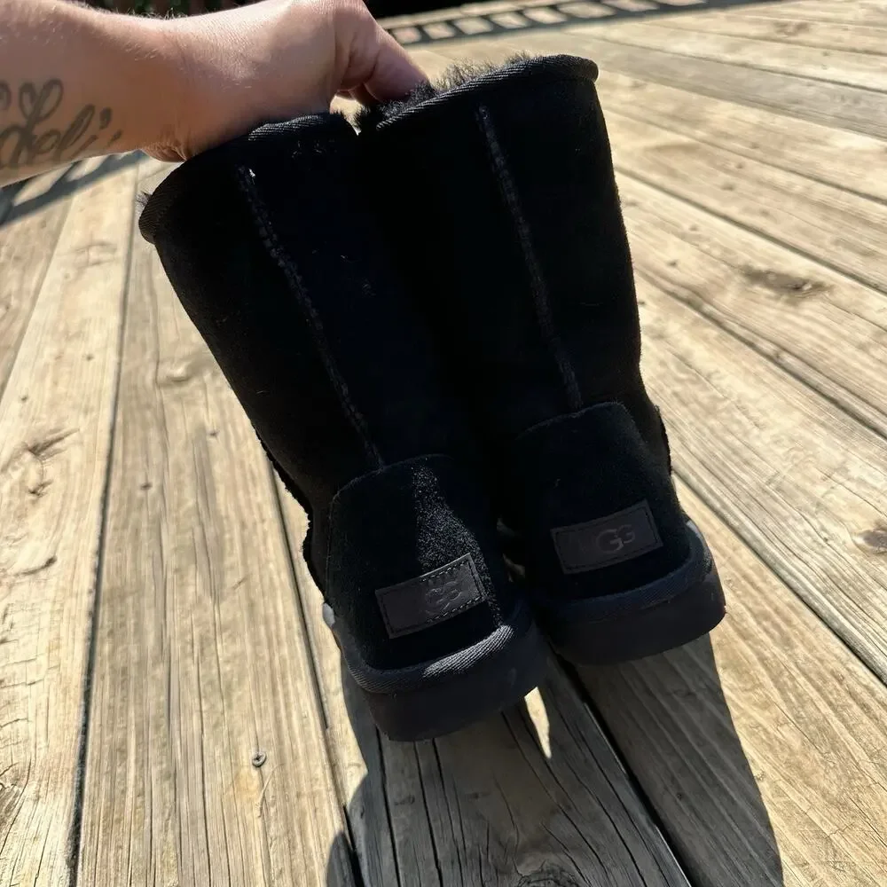 UGG CLASSIC II BOOT BLACK SUEDE SHEARLING LINED WOMENS 8 Great Shape!
